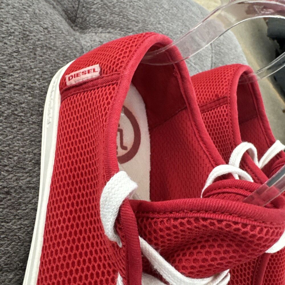 Diesel Sneakers Red Mesh Low Top Lace-Ups Logo Rubber Bottom With Map Size 7.5 - Picture 4 of 16